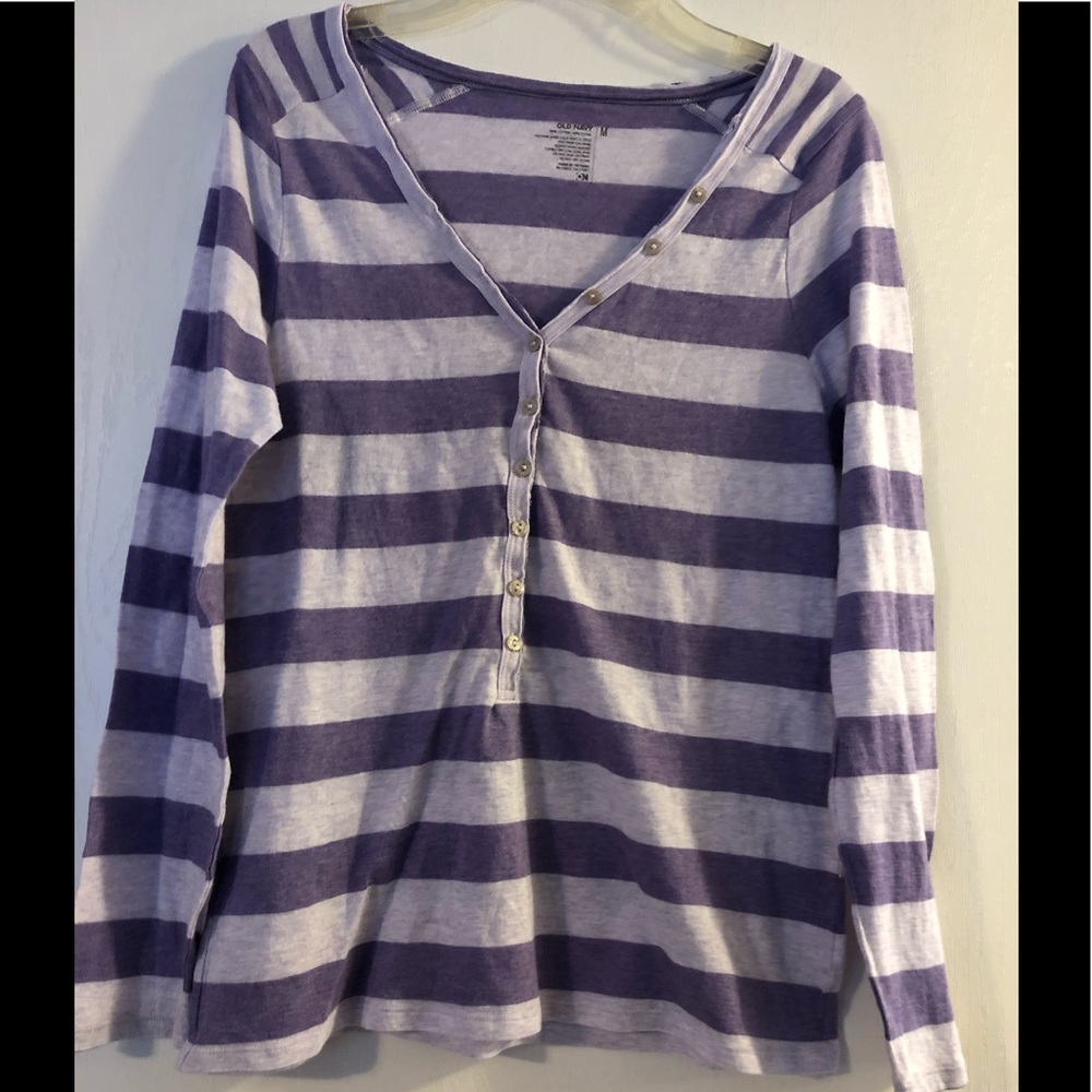 Old Navy long sleeve shirt